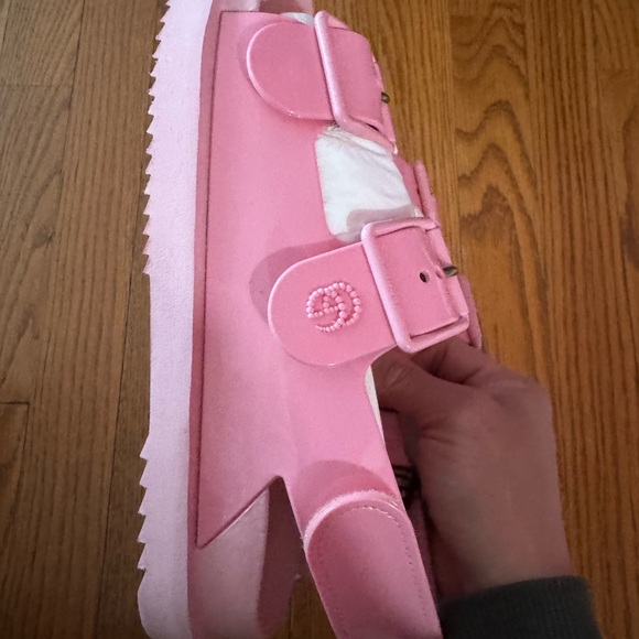 New with tags, Gucci Sandals, size 36 - Picture 2 of 7